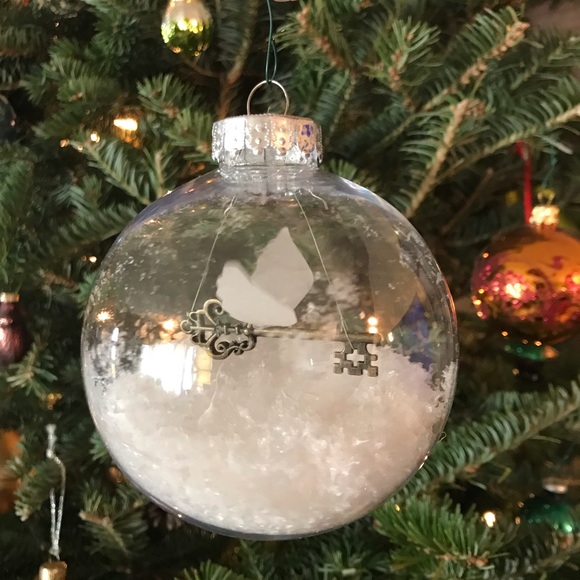 Harry Potter Fluttering Key  Ornament - Picture 4 of 4